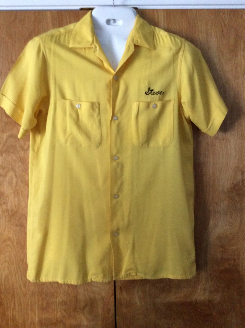 Vintage men\u2019s bowling shirt 1950\u2019s Amberley rayon size medium yellow embroidered Steve embroidered back rockabilly theater costume