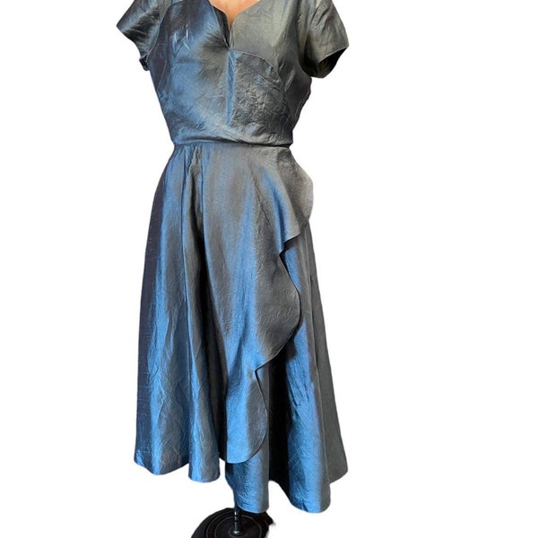 Vintage blue silk dress with petal bust and full skirt 1940s 1950s Georgia Wells short sleeve dress unique skirt detail