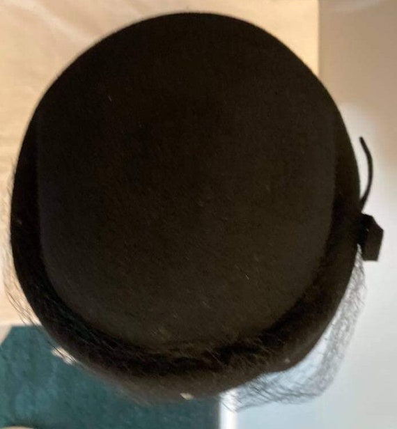 Vintage black wool cocktail hat with netting rhin… - image 4