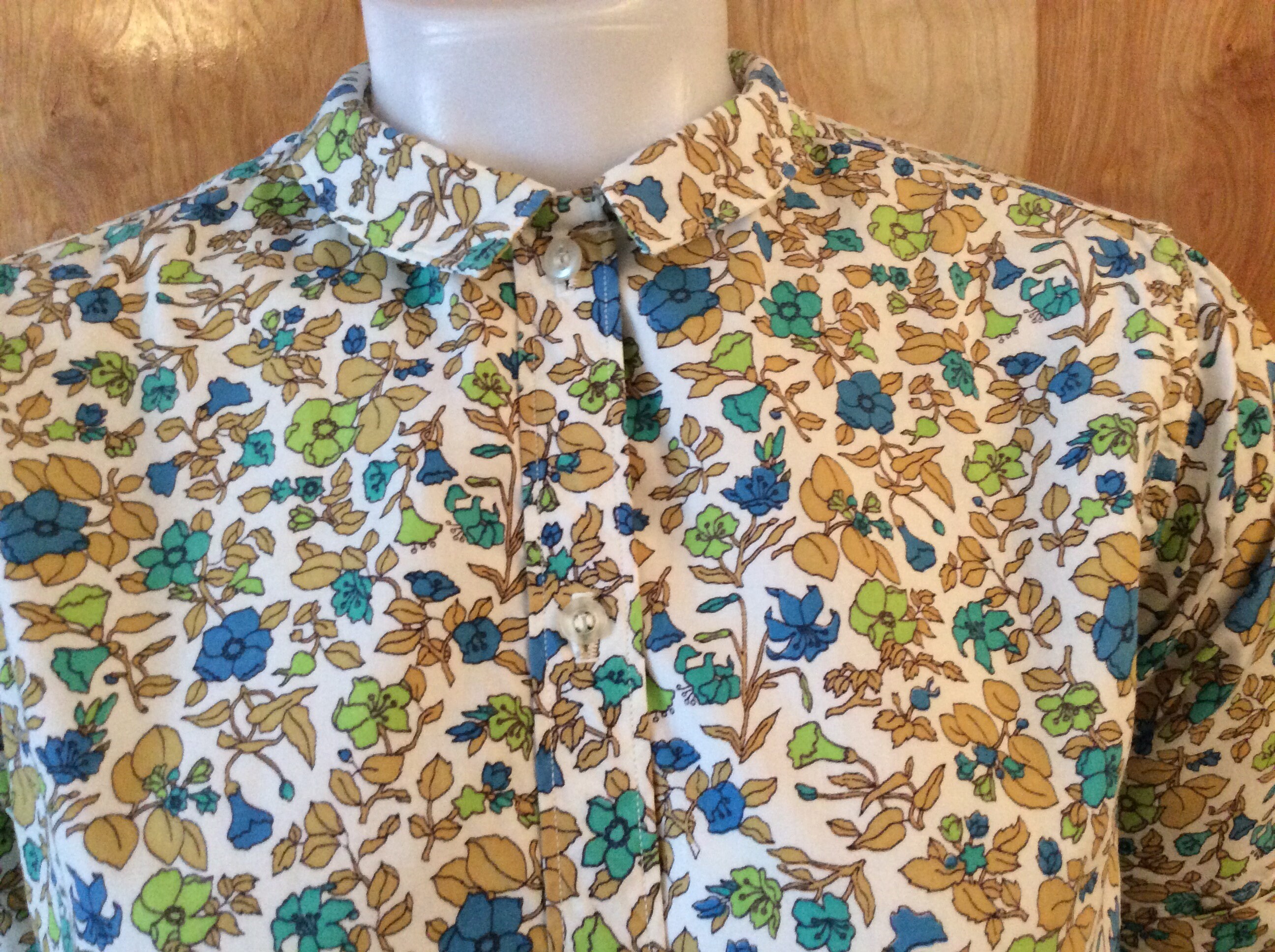 Vintage floral blouse An Original design by Wansutta Mills | Etsy