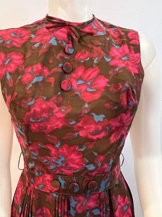 Vintage floral print dress sleeveless 1950s red p… - image 5