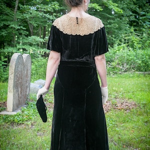 Vintage 1930s Black Silk Velvet Dress With Lace Bodice Puff Shirt ...