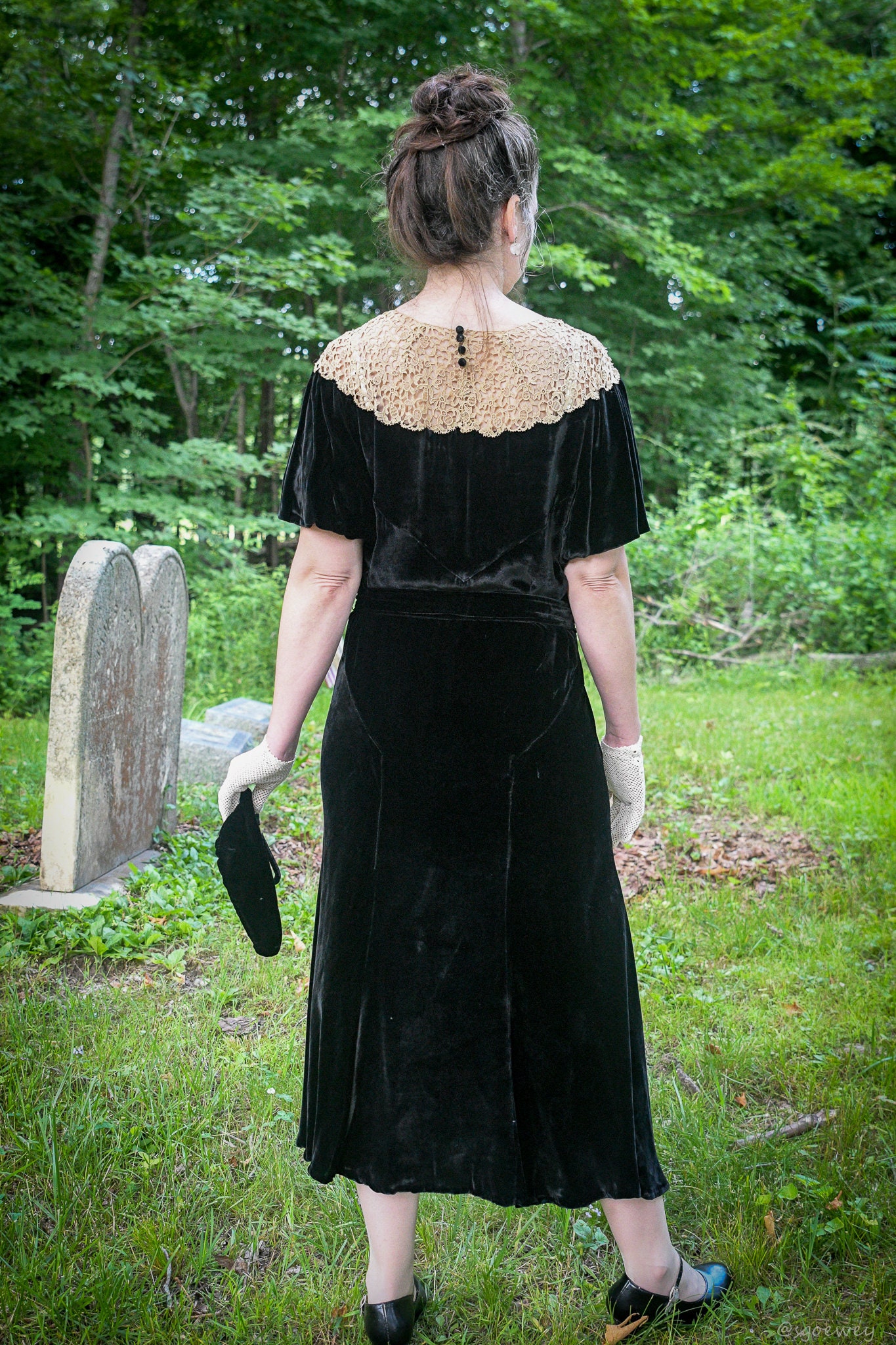 Vintage 1930s Black Silk Velvet Dress With Lace Bodice Puff