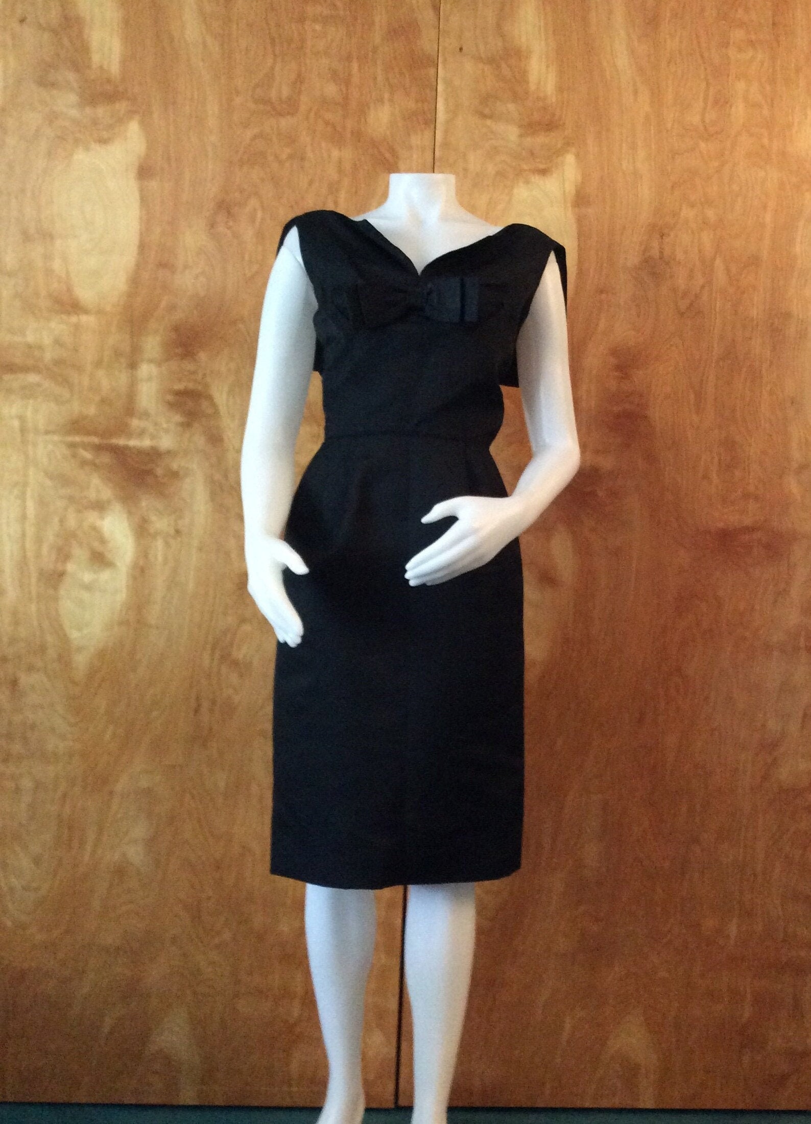 Black Sleeveless Cocktail Dress V Neck Deep V Back 1950s