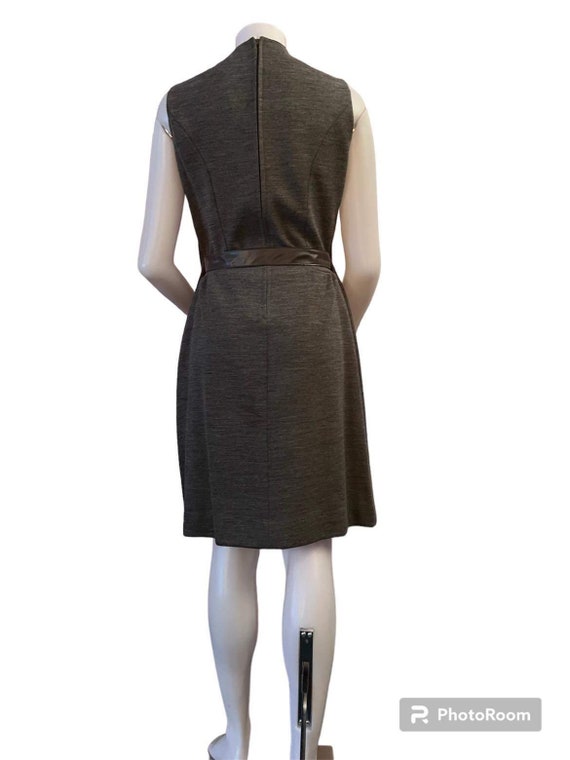 1960s gray sleeveless dress with belt Plaza Squar… - image 3