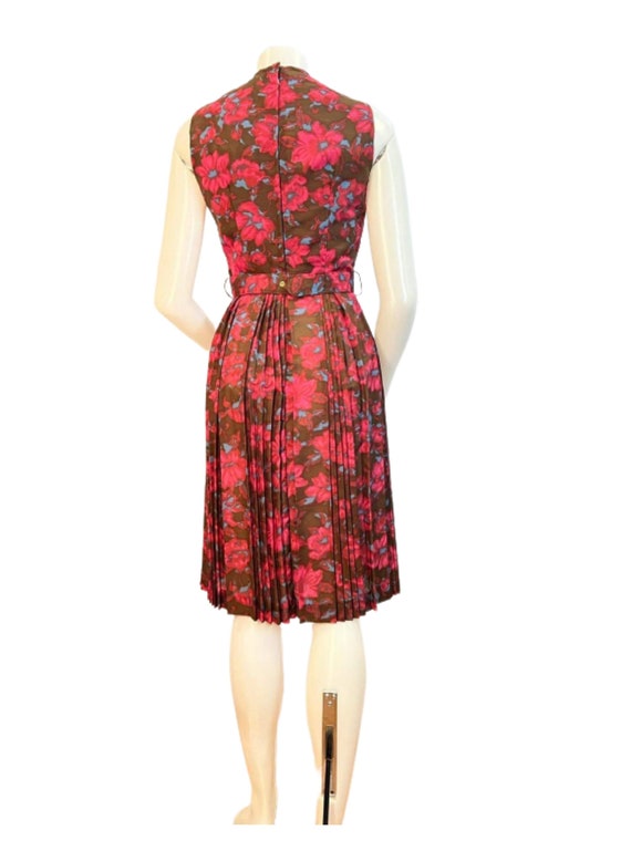 Vintage floral print dress sleeveless 1950s red p… - image 3