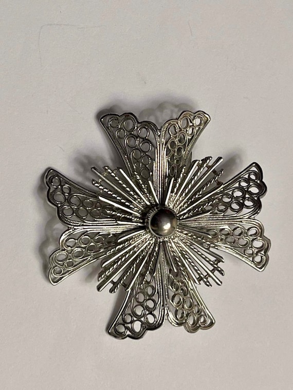 Vintage Maltese Cross brooch silver filigree 3 dim