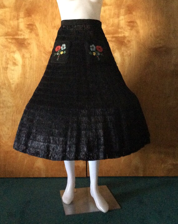 Vintage black raffia skirt floral pockets rare un… - image 1