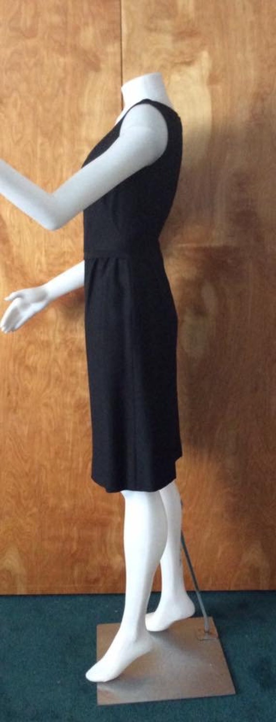 Vintage little black dress 1960’s size small slee… - image 5