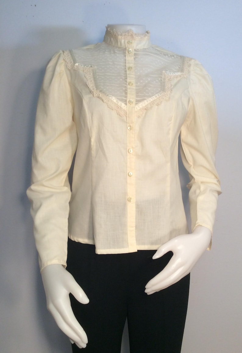 Jessica/'s Gunnies ivory long sleeve blouse 1970/'s vintage lace ribbon tatting hippie theater costume boho victorian inspired