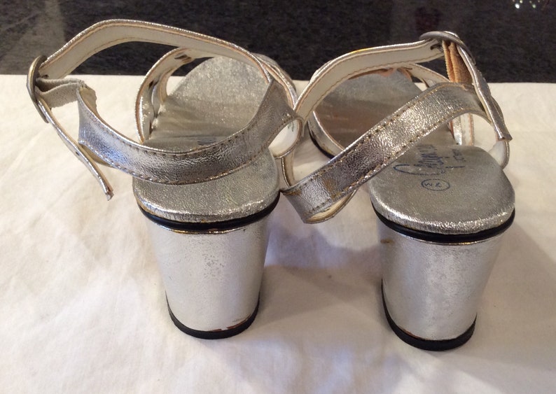 Vintage 1960s silver metallic shoes by Gaymode JCPenney size | Etsy