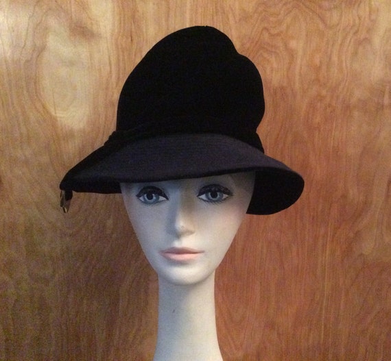 Vintage Styled by Coralie black velvet hat with t… - image 1