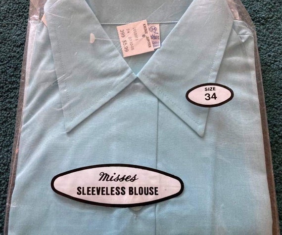 Vintage women’s sleeveless blouse button front bl… - image 3