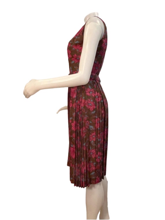 Vintage floral print dress sleeveless 1950s red p… - image 2