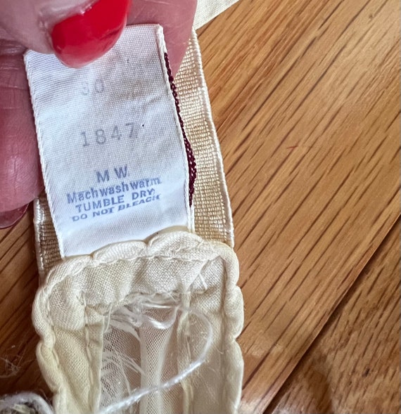 Vintage garter belt by Simone size 30 off white s… - image 8