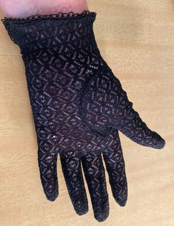 Vintage Black Lace Gloves Nylon Lace Stretch Fits All Hands 1950s 1960s Fancy Black Gloves One Size Fits Most Etsy UK