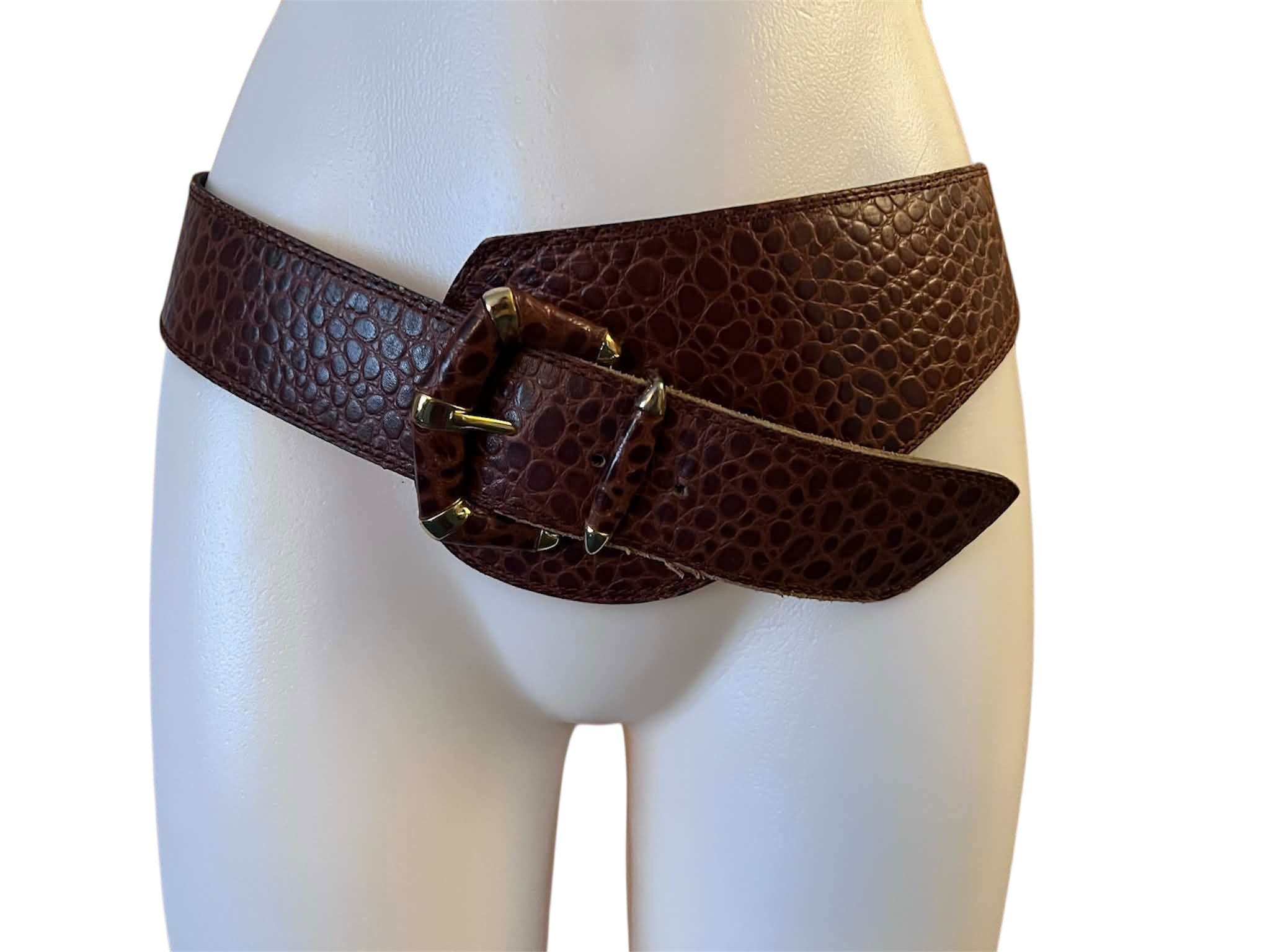 Avignon Vintage White Leather Belt with Gold Medallion Buckle (31 to 35 inches) Avignon Belt | eBay main image 3