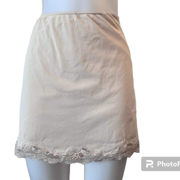 Vintage 1960s mini skirt slip American Maid half slip with attached shorts beige lace trim mini dress slip 1960s slip mod fashion