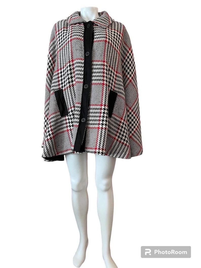 Plaid button front cape with leather belt Venezia Woman red white black fall autumn cape image 5