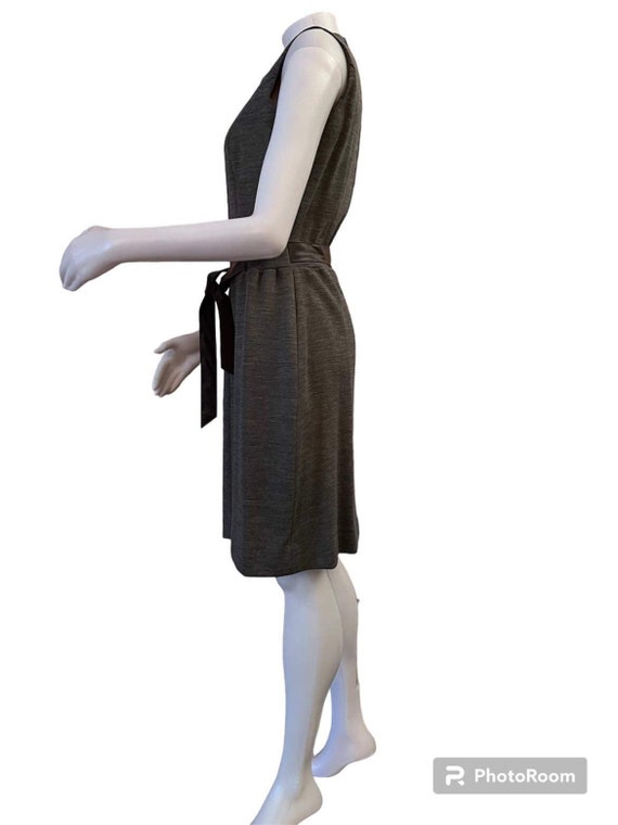 1960s gray sleeveless dress with belt Plaza Squar… - image 4