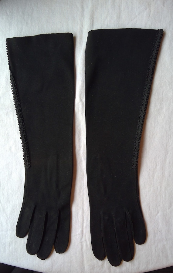 Gant Madeleine black gauntlet opera gloves with d… - image 1