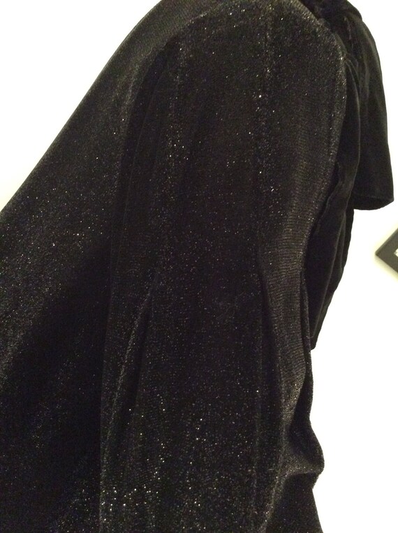 Vintage 1940’s black sparkly opera coat with velv… - image 4