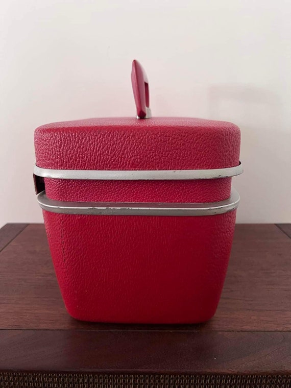 Red train case vintage Royal Traveller luggage 19… - image 9