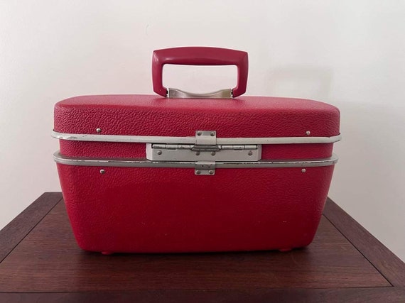 Red train case vintage Royal Traveller luggage 19… - image 5