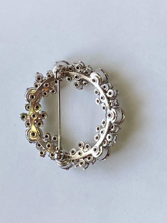 Vintage rhinestone brooch circle pin sparkly broo… - image 6