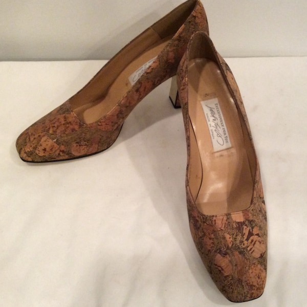 Cork high heel pumps vintage shoes made in Spain for Lord & Taylor size 9B rare unique women’s shoes brown cork upper covered heel