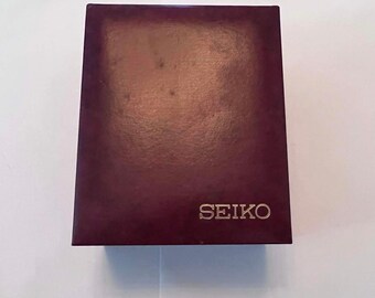 Vintage SEIKO watch box display box presentation box red faux leather 1970s 1980s