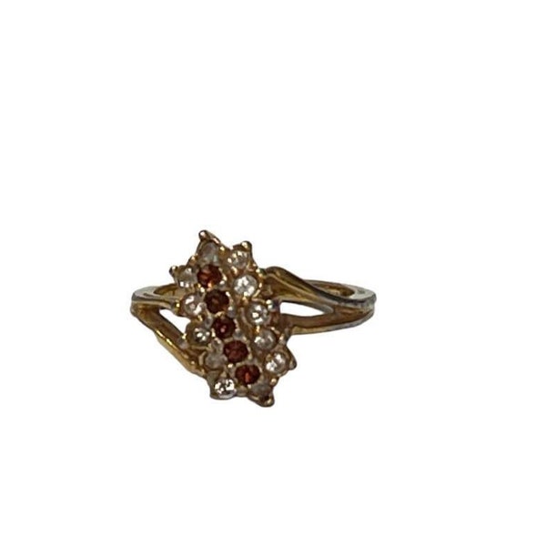 Vintage costume jewelry ring by AURORA 18KT HGE faux diamonds golden color rhinestones cocktail ring