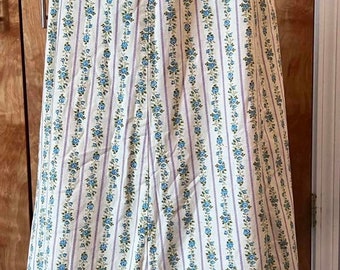 1700s long panel skirt Colonial costume Bicentennial 18th century style white with blue floral stripes 1776 celebration 1700s costume