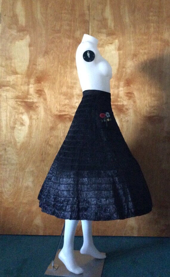 Vintage black raffia skirt floral pockets rare un… - image 2