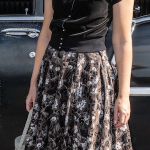 Vintage circle skirt GOODMAN SCHEINHORN  design by SABOT novelty print flower print 1950’s fashion rockabilly pinup