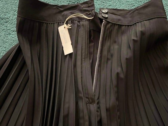 Vintage black pleated skirt new old stock 1940s 1… - image 7
