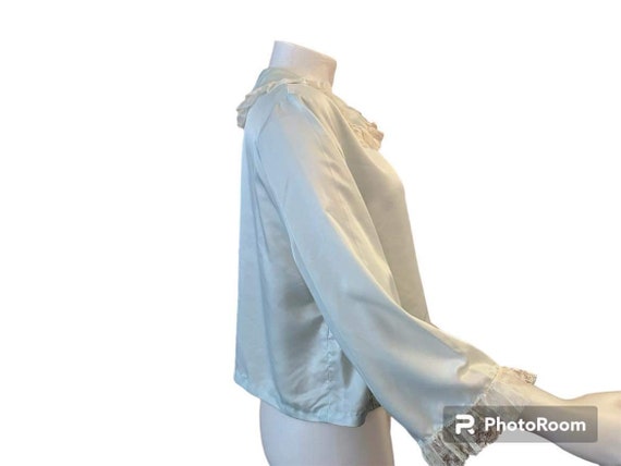 Vintage bed jacket 1950s light blue with lace tri… - image 4