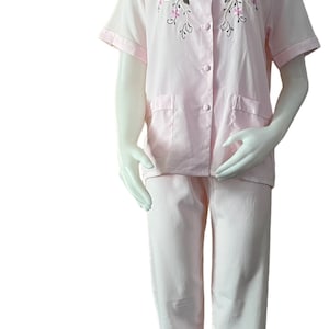 Vintage loungewear womens pajamas pink floral embroidered button front top elastic waist pants unworn womens lounging pajamas