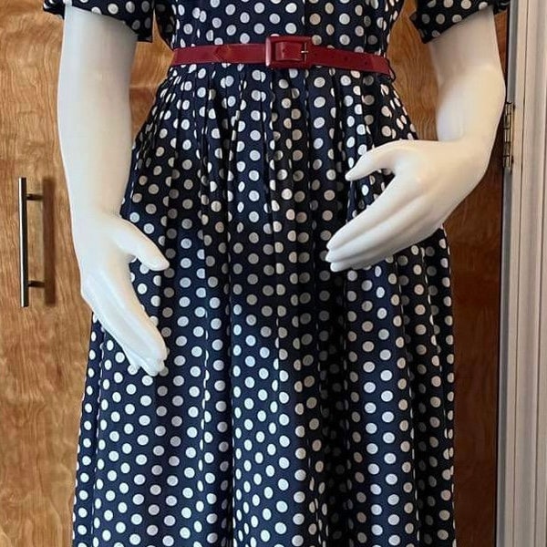 Vintage Lucy dress blue with white polka dots 1960s Lady Manhattan shirt dress full skirt short sleeve 1960s fashion polka dot dress