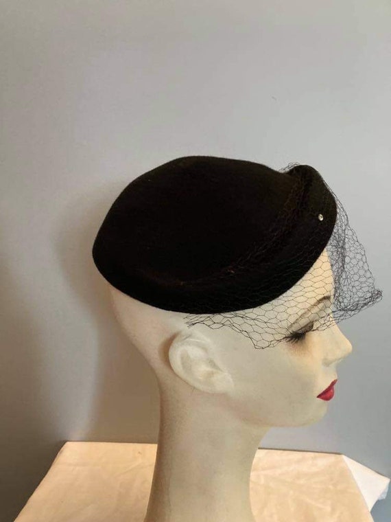 Vintage black wool cocktail hat with netting rhin… - image 3