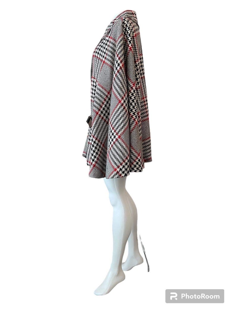 Plaid button front cape with leather belt Venezia Woman red white black fall autumn cape image 2
