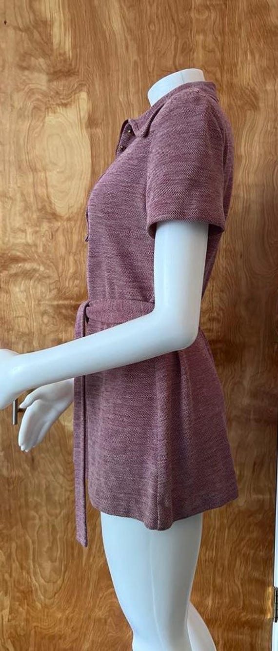 Vintage 1970s womens tunic top with belt red zipp… - image 4