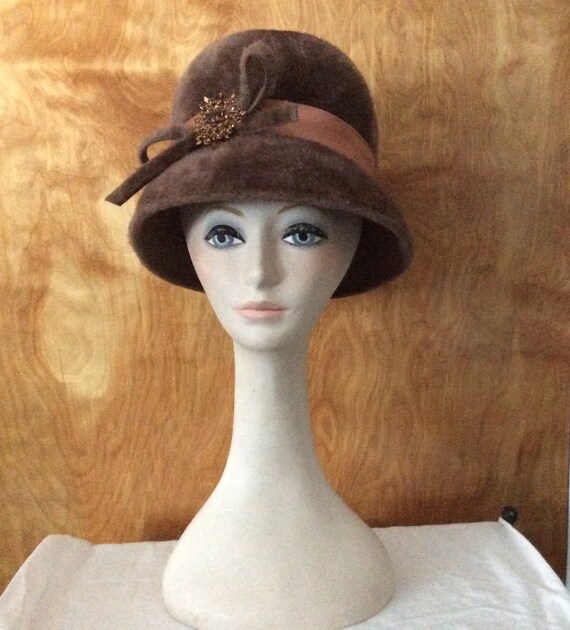 maribou bucket hat