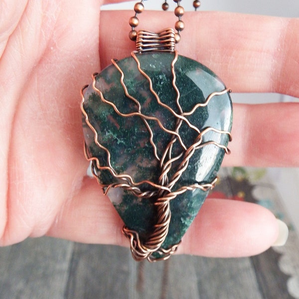 Pendentif arbre de vie en agate mousse, pendentif Yggdrasil, arbre de vie en cuivre, bijoux enroulés de fil, colliers pour femmes, cadeau de fête des pères