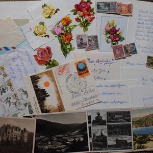 altes Vintage Postkarten Papier Posiealbum Briefumschläge Briefmarken
