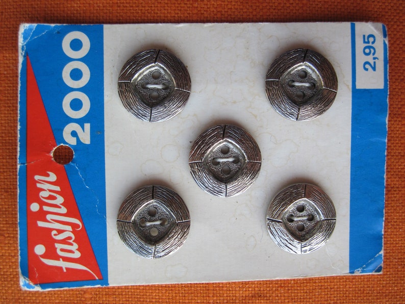5 metal buttons 21 mm silver button card image 4