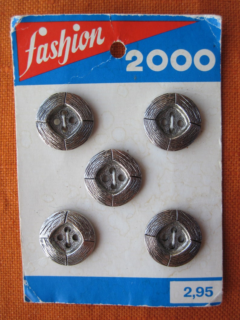 5 metal buttons 21 mm silver button card image 3