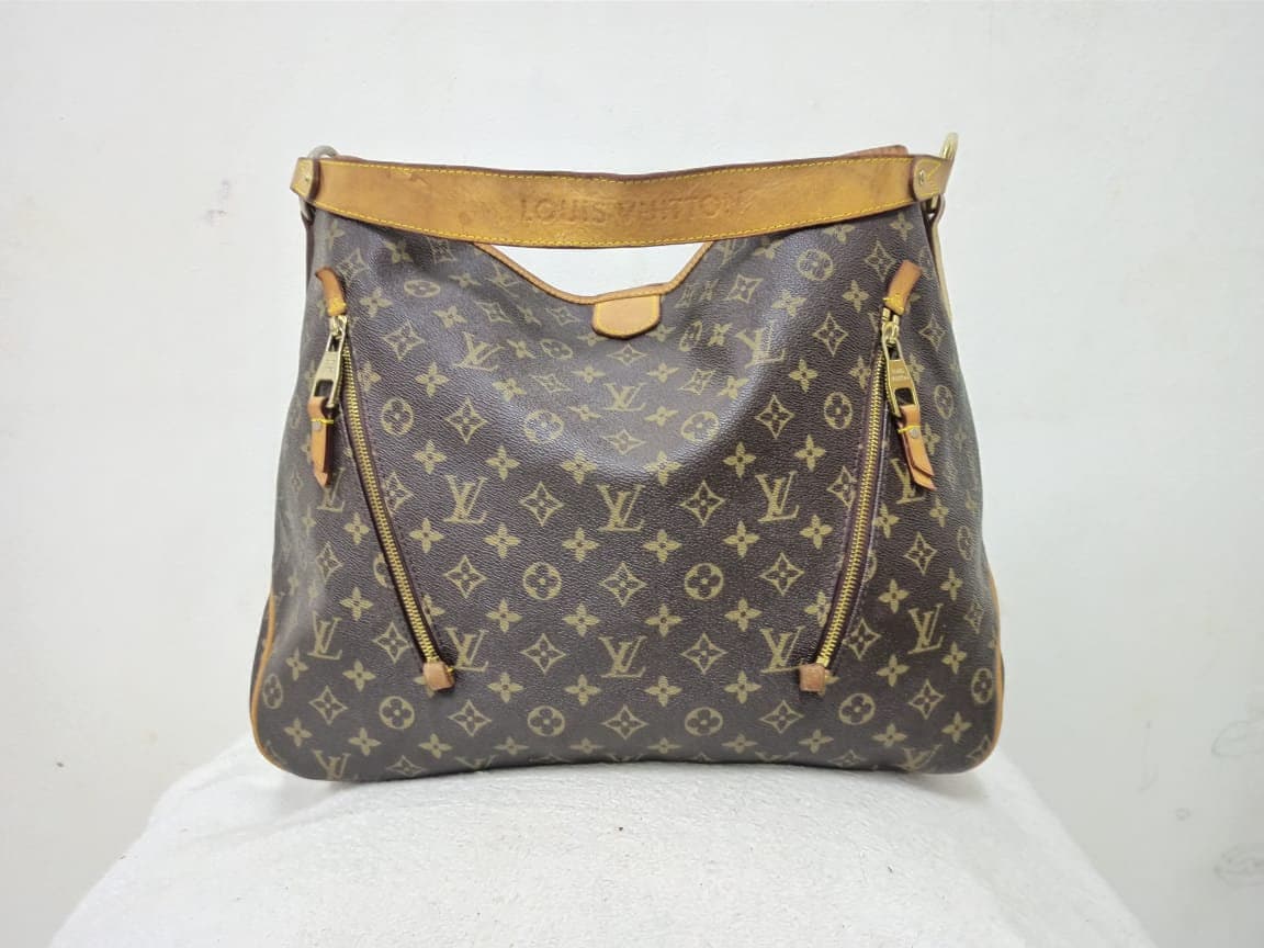 Gorgeous Authentic Louis Vuitton Monogram Delightful MM Hobo Bag
