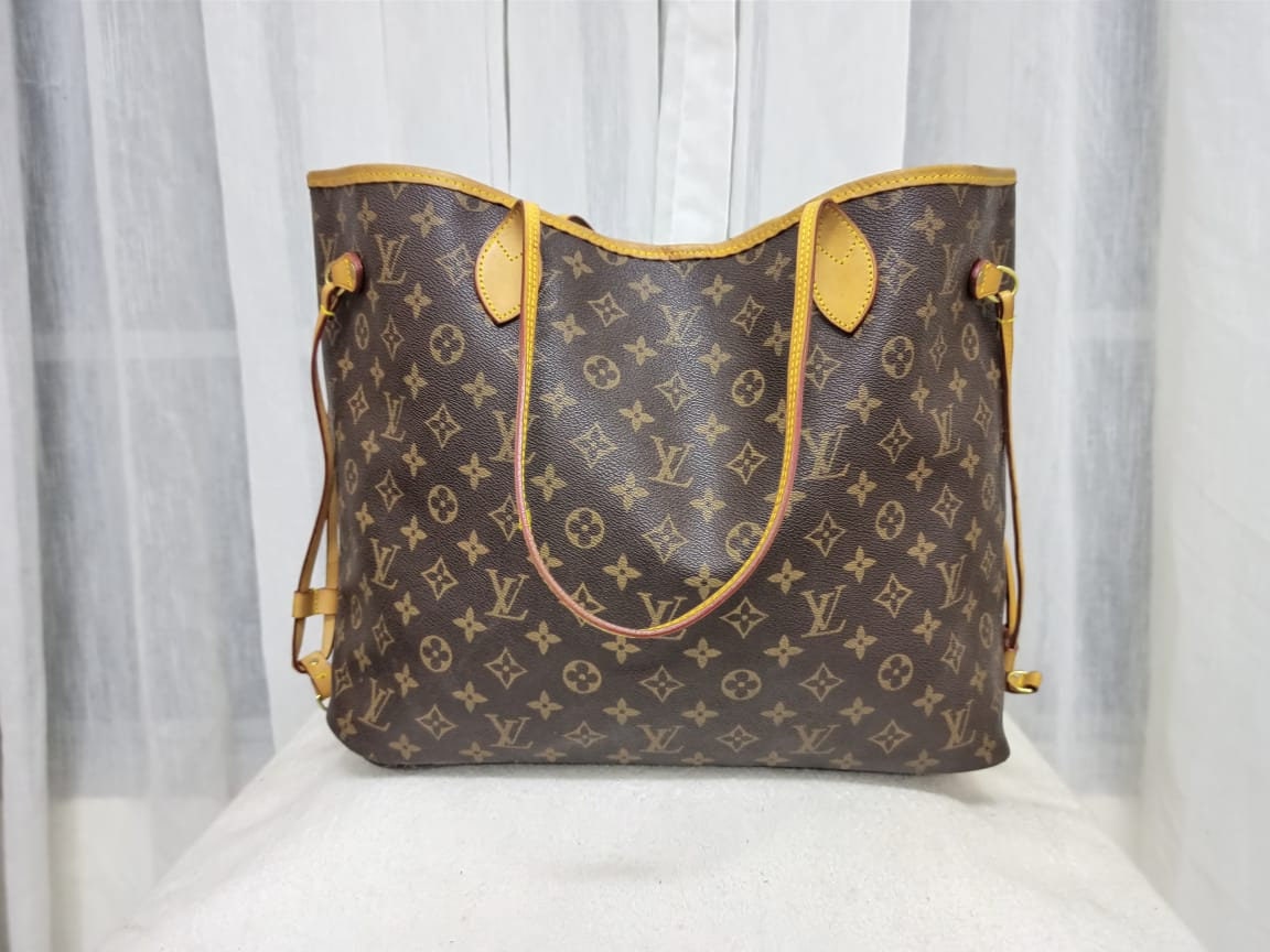 Louis Vuitton with Personalized Initials by @artnsolecustom