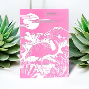 Flamingo linosnedekaart - stijlvolle unieke kaart, ideaal voor verjaardagen of elke gelegenheid. Blanco binnenkant. Perfecte kaart voor rozeliefhebbers